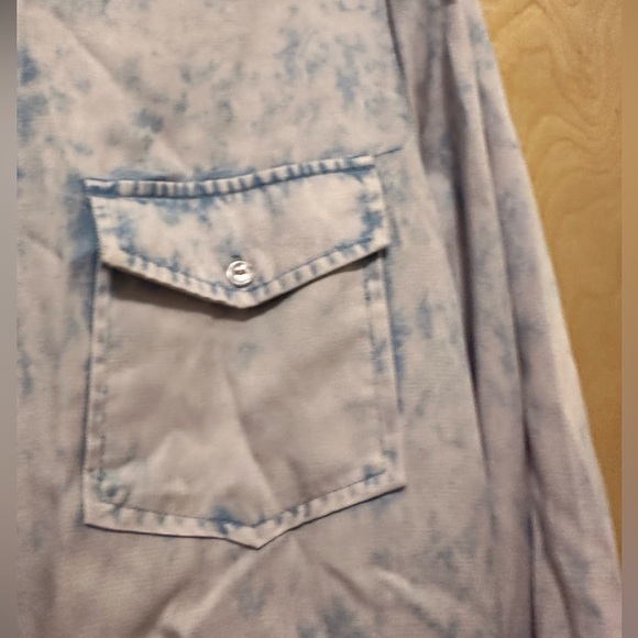 GB Button Down - Picture 2 of 6